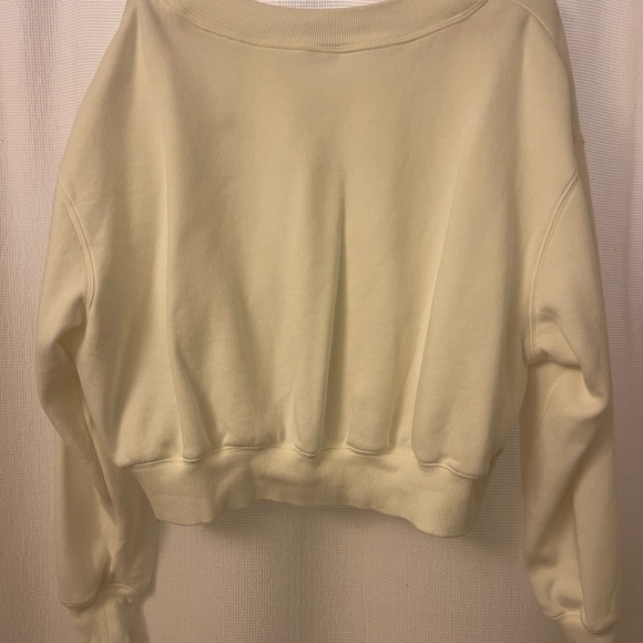 Nike Sportswear Phoenix Fleece Women's Cropped V-Neck - Picture 2 of 4